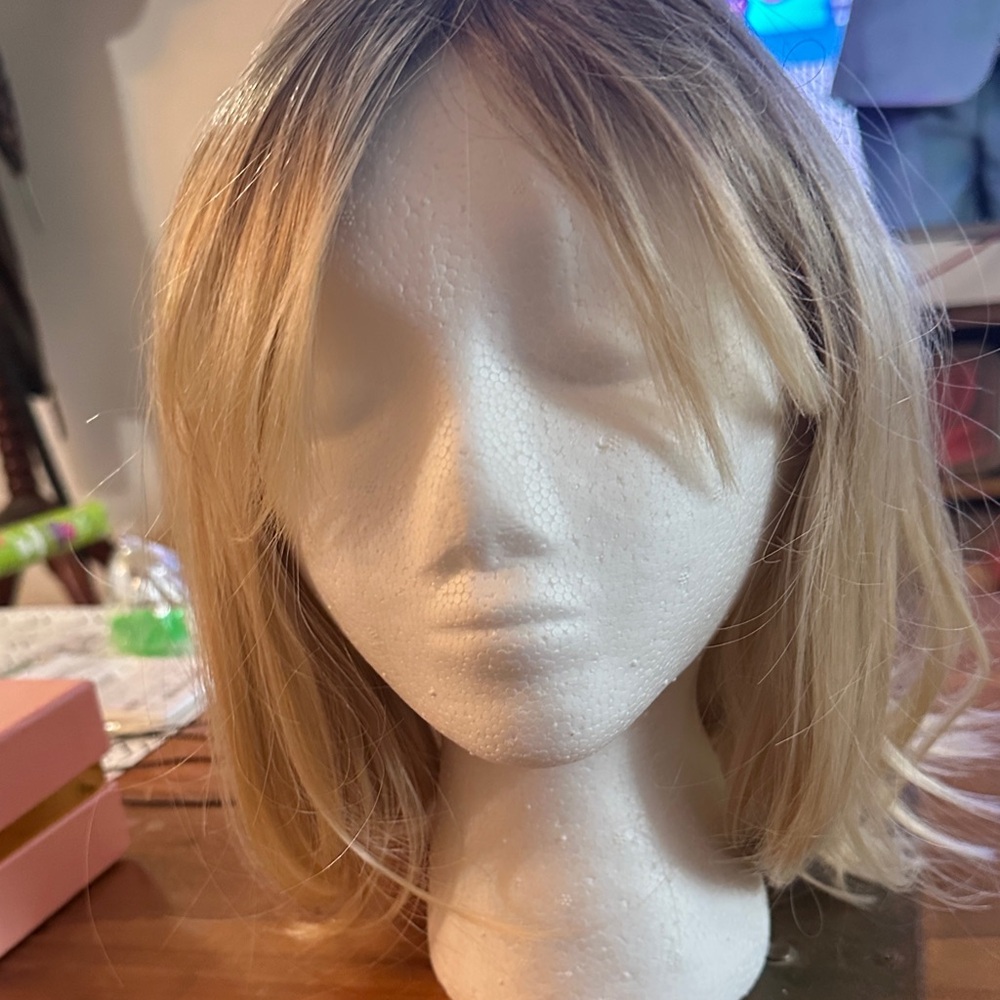 Stylish Blonde Wig for Women